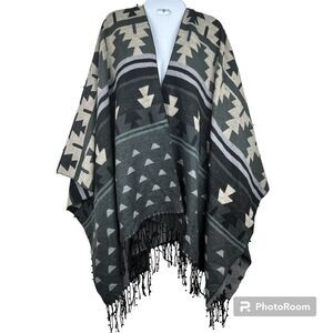 Millibon USA Shawl Scarf Aztec Print Soft Black And Grey